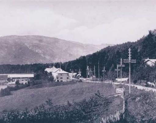 Et bilde som inneholder natur, himmel, fjell, utendrs

Automatisk generert beskrivelse