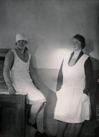 Et bilde som inneholder vegg, person, foto, innendrs

Automatisk generert beskrivelse