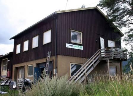 Et bilde som inneholder utendrs, gress, himmel, bygning

Automatisk generert beskrivelse