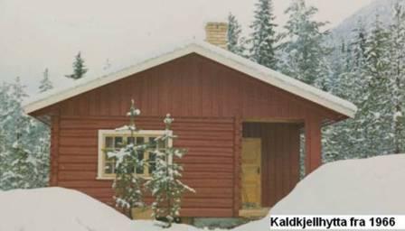 Et bilde som inneholder utendrs, tre, bygning, sn

Automatisk generert beskrivelse